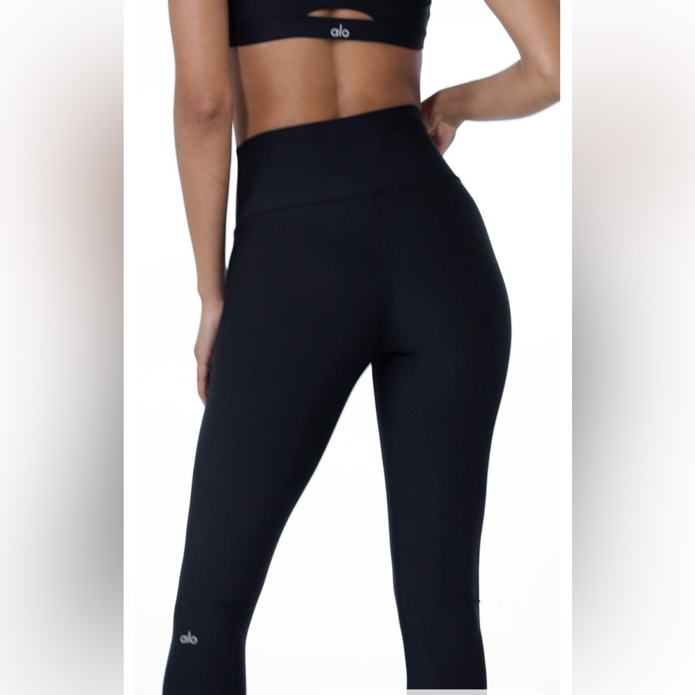 Brand new with tags never worn ALO Yoga warm airlift high waist legging